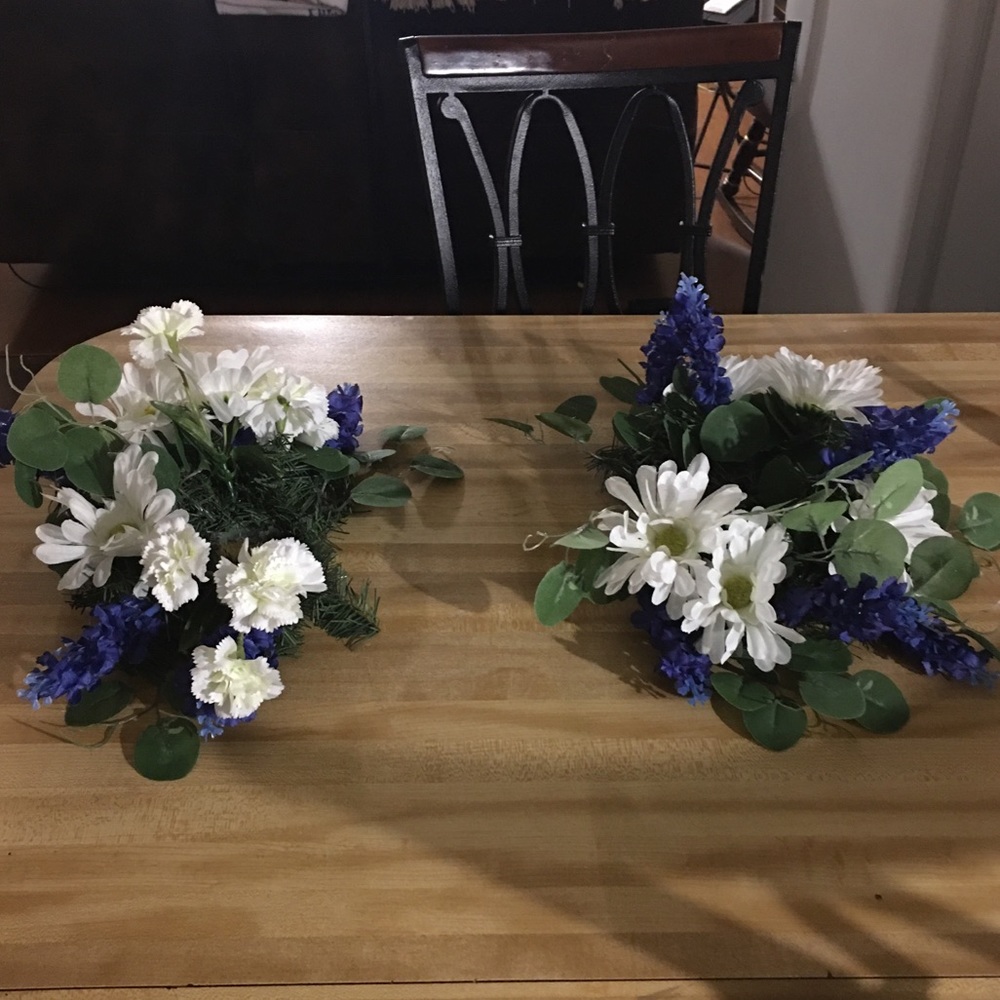 Flowers 3 sets or 6 half.